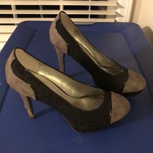 Black suede heel with black tip